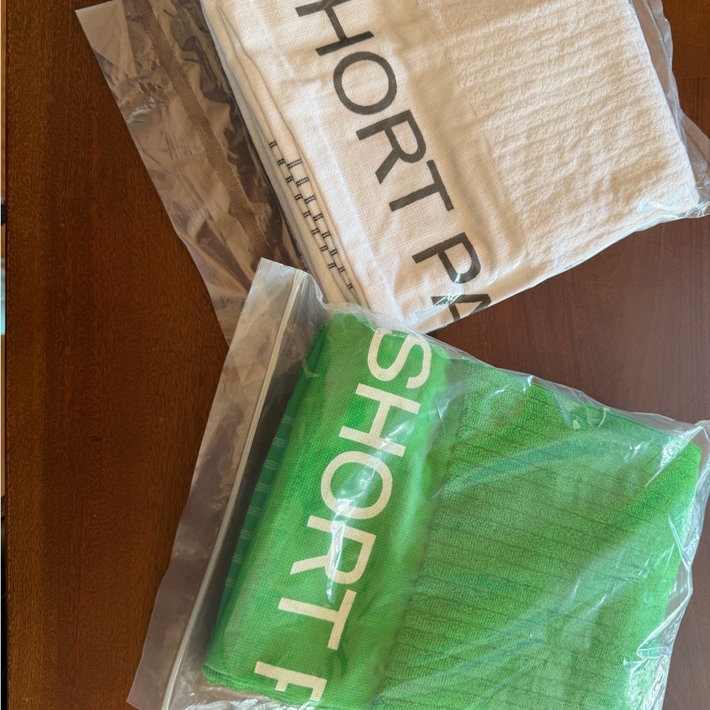 2 Short Par 4 Golf Towels - Green and White Extra large